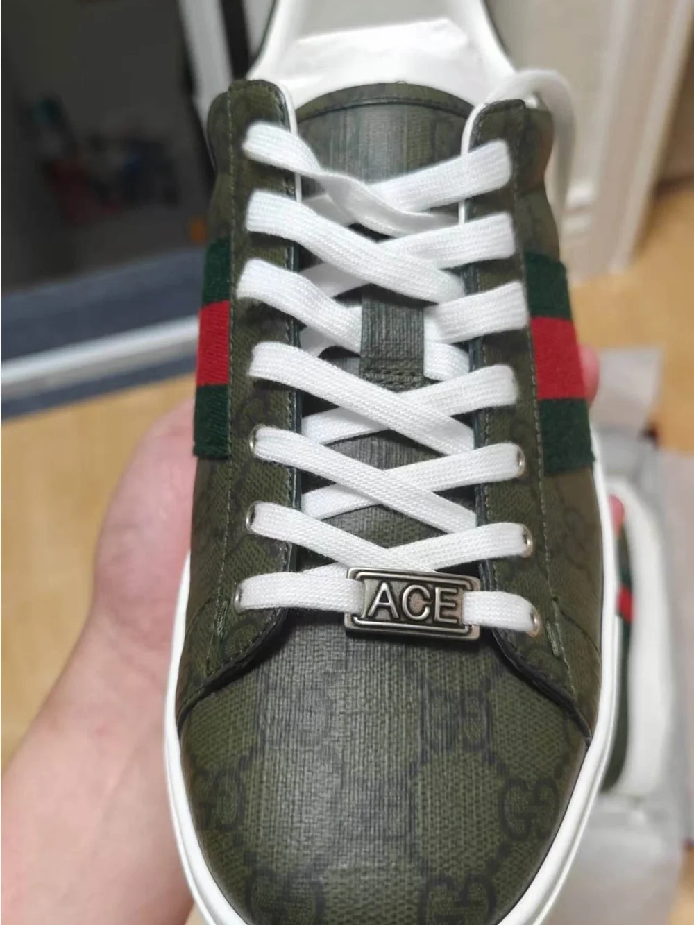 Men Gucci Ace GG Supreme Sneakers